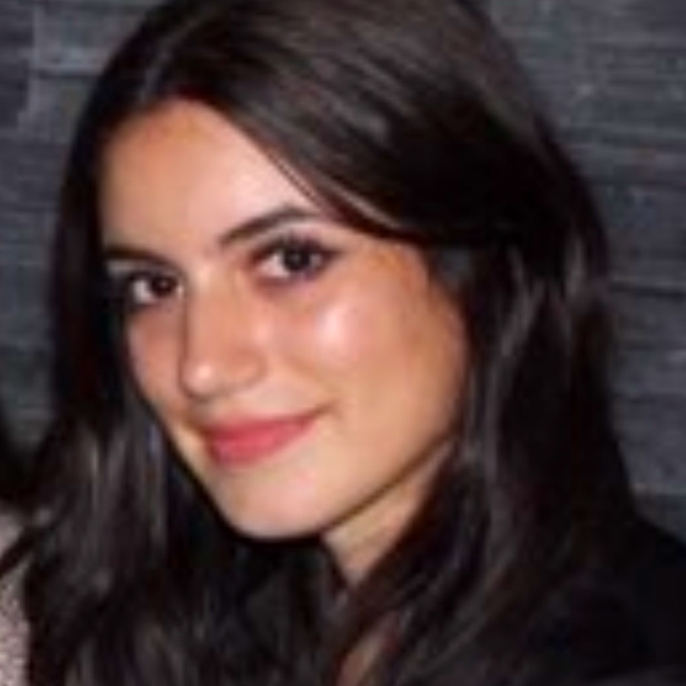 Meet your Posher, Dina